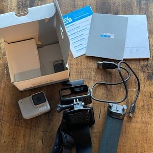 GoPro Hero7 White Action Camera Set